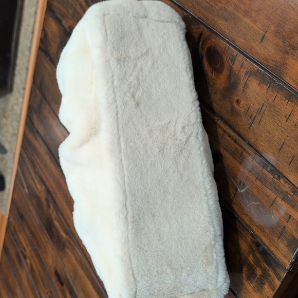 Skinnydip nova faux fur chain clutch bag - Picture 6 of 9